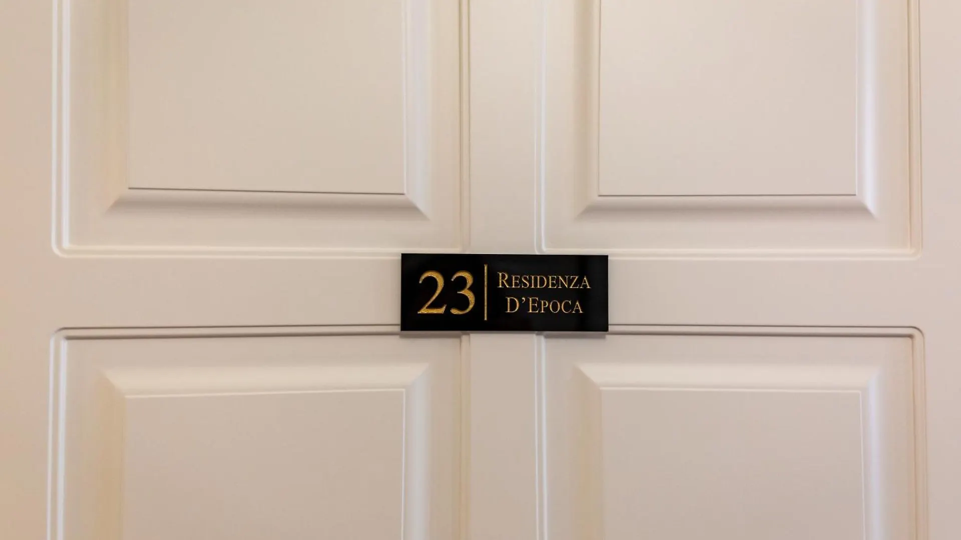 Residenza D'Epoca Palazzo Salviati Quaratesi Hotel Florence Italy